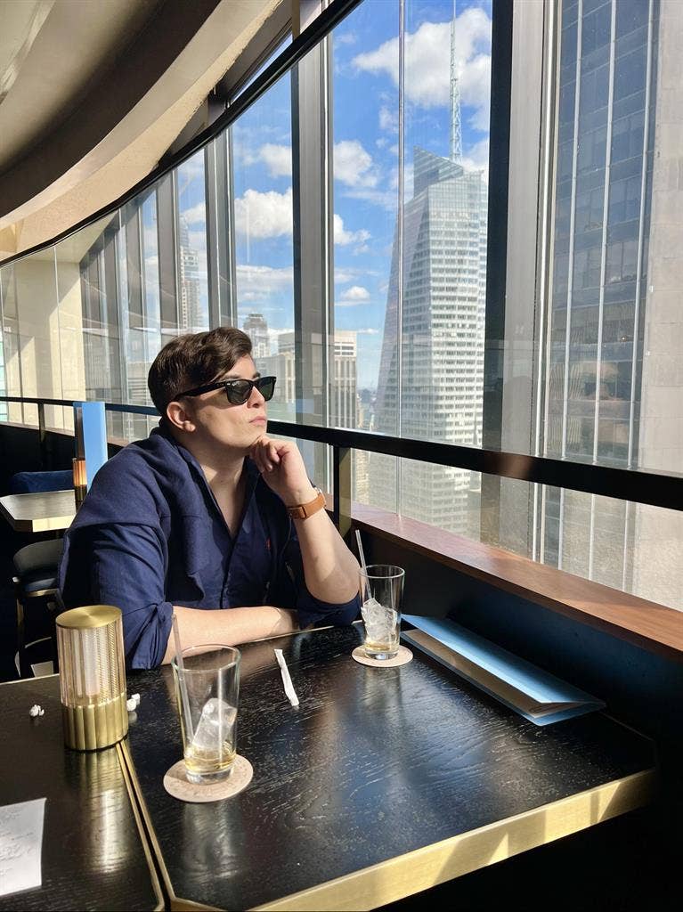 Good looking guy looking for a room