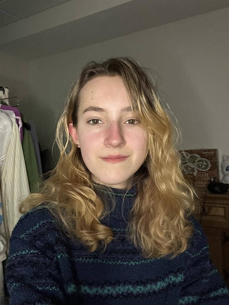 Creative girl relocating to NY