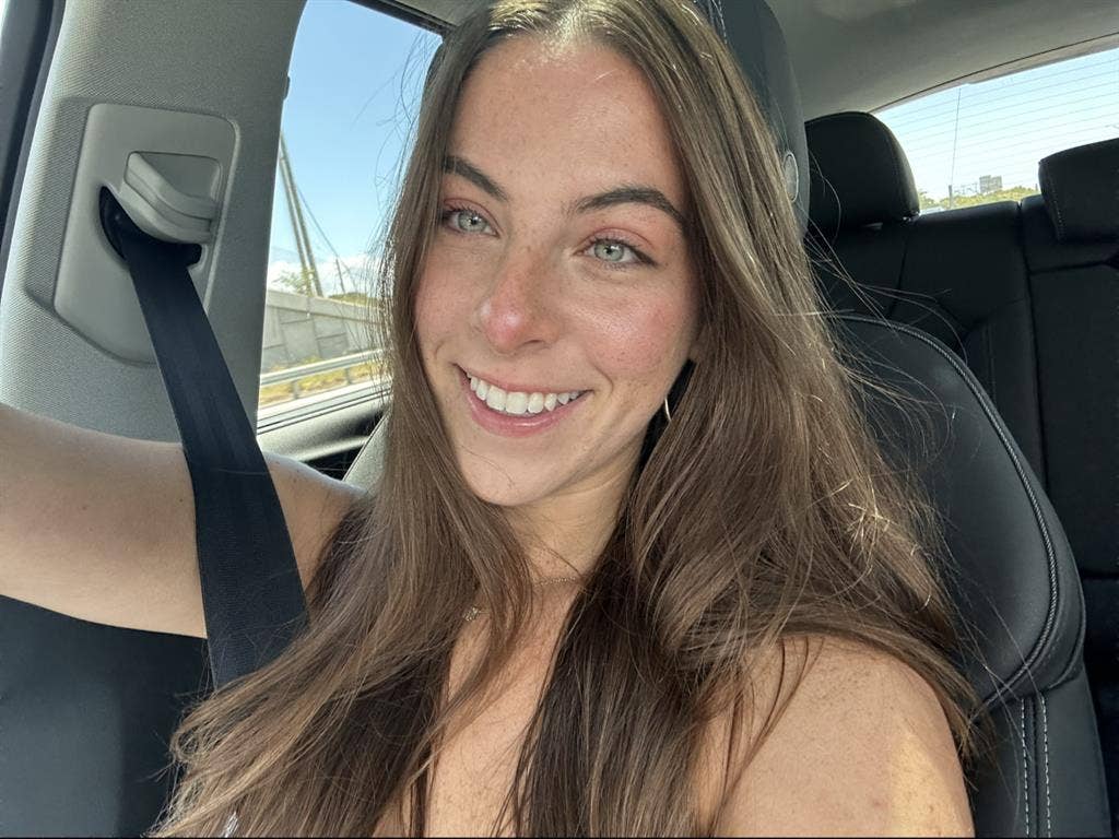 @mollygiannantonio dm me on insta