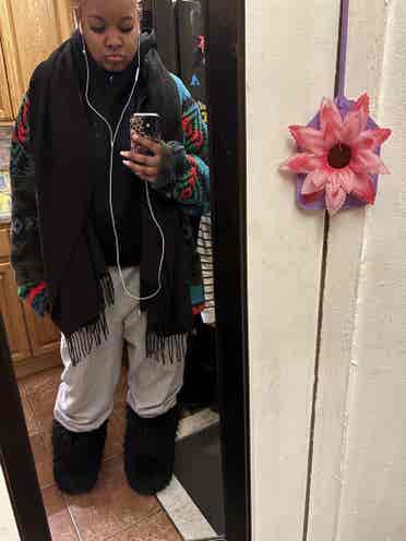 LOOKING FOR A ROOM W/ MY PARTNER