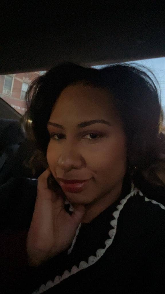 Brooklyn Girlie Seeking Roomie(s)