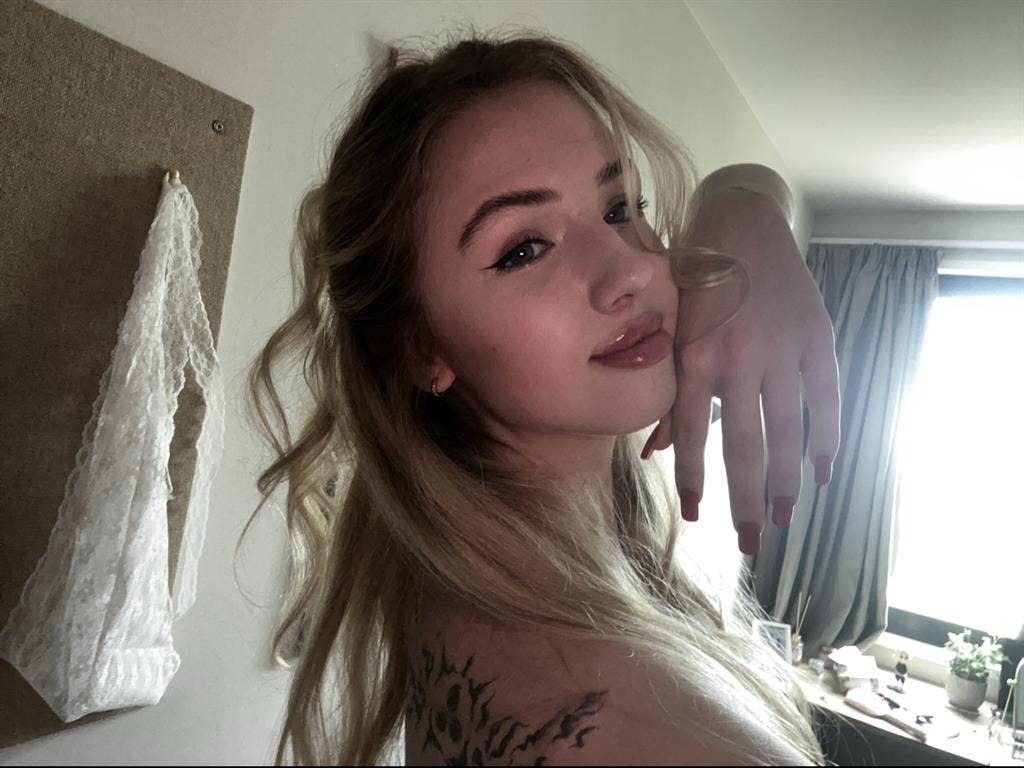 Looking for roommates or room