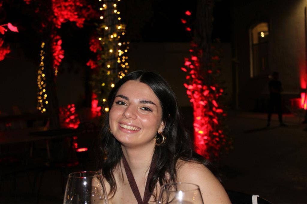 student looking for a room