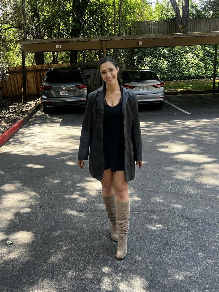 Looking for Female roommate