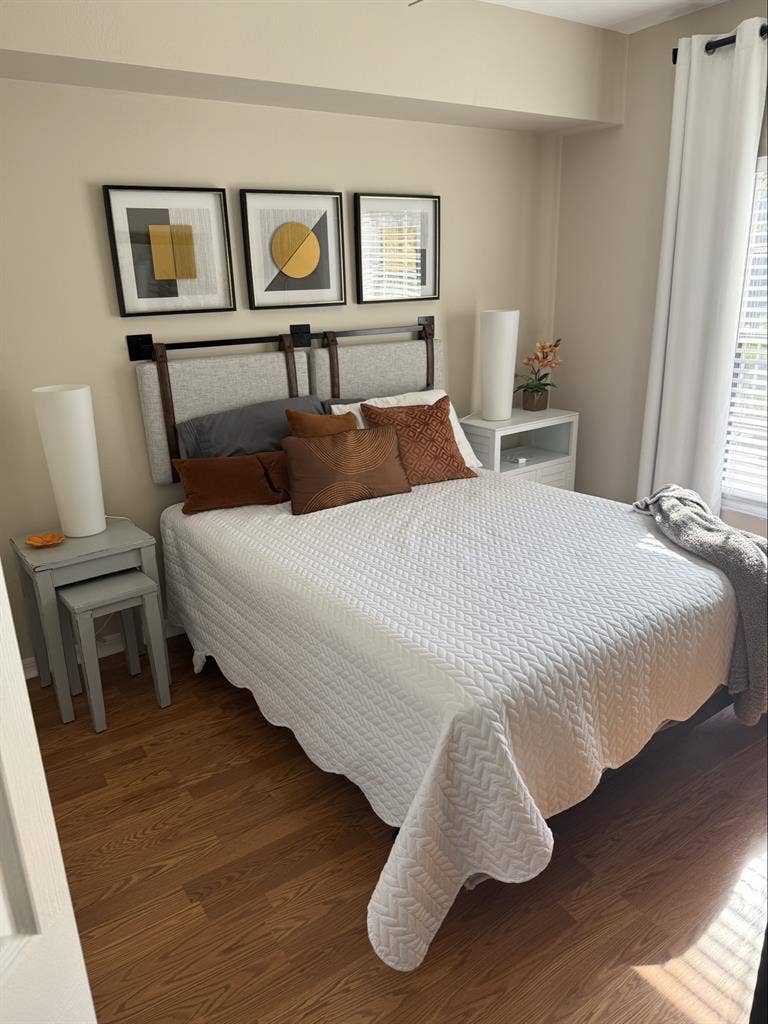 Room to rent -North Naples- July 1
