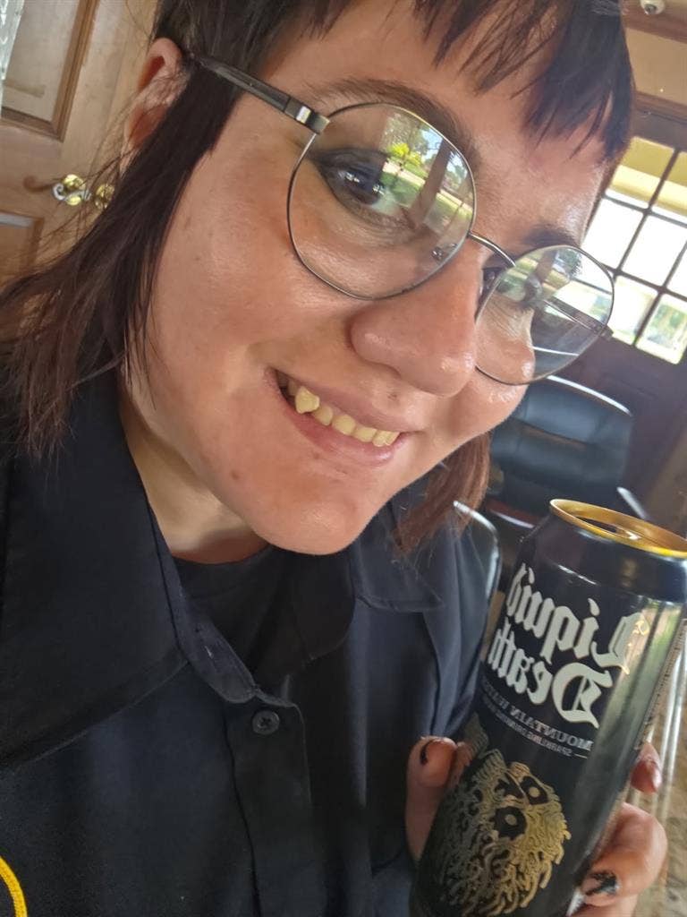 F Looking for a room in August