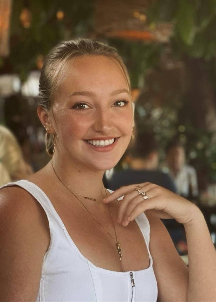 Female Student looking to Rent