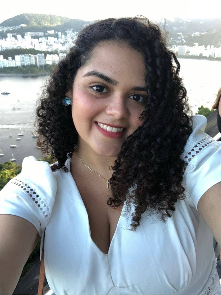 I am looking to share
an apartment