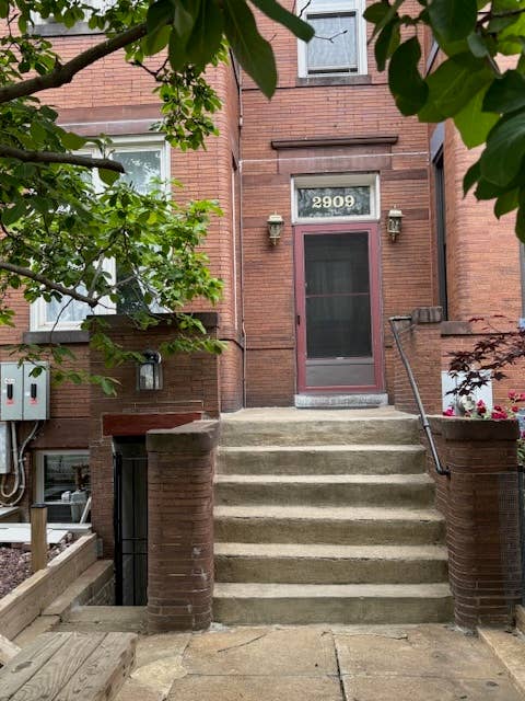 C-heights/3bed apt close metro