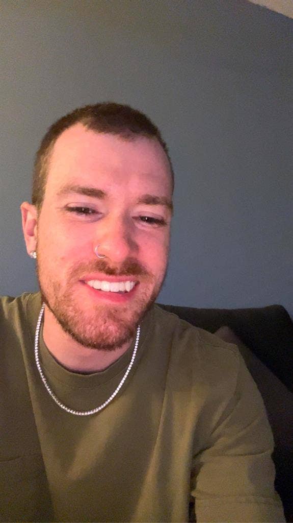 Looking for roommate by June th