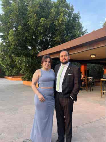 Hi! We are looking for an apartment