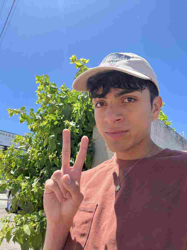 Looking for housemate
!