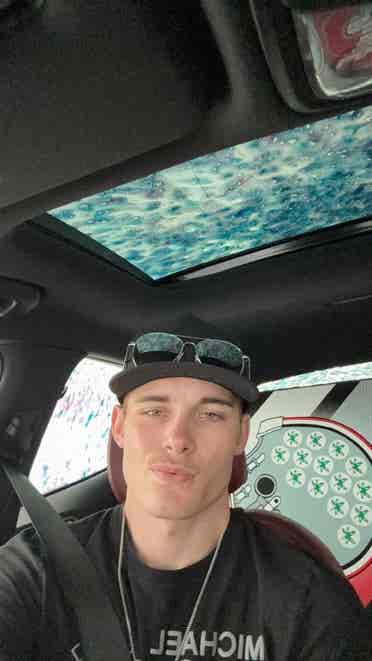 Looking for roommate or room