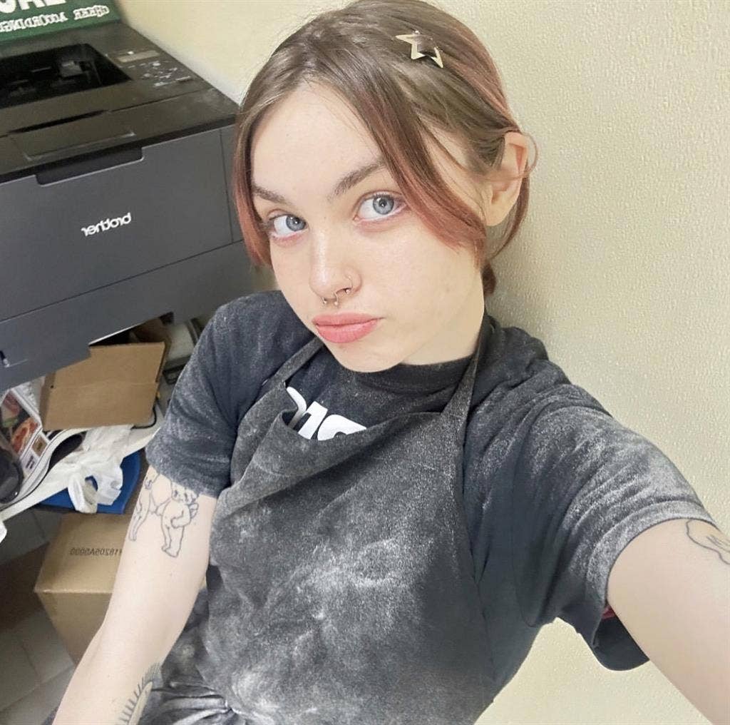 looking for a roomie (women only)