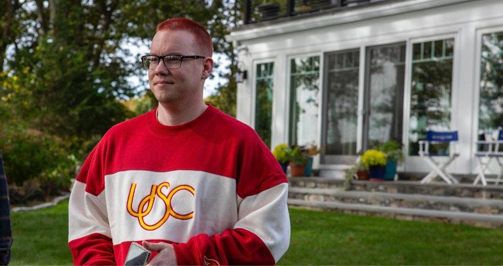 Looking to roommatee