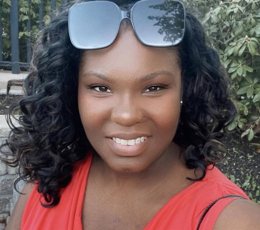 Professional Woman Seeking Roomate