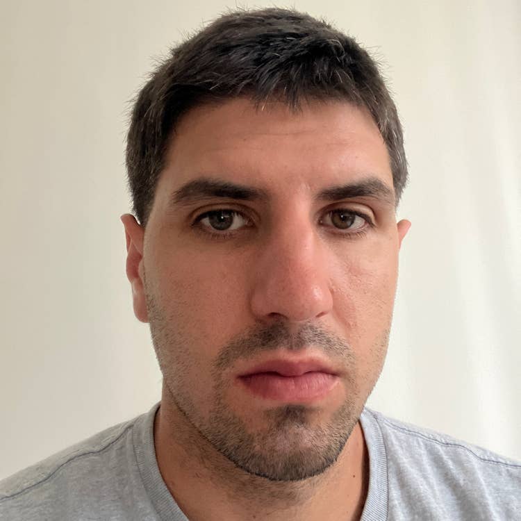 LOOKING FOR ROOM IN ASTORIA!