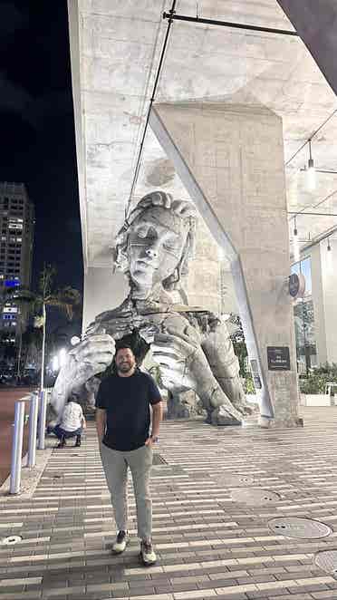 Easygoing/Neat Pro Seeks Miami Room
