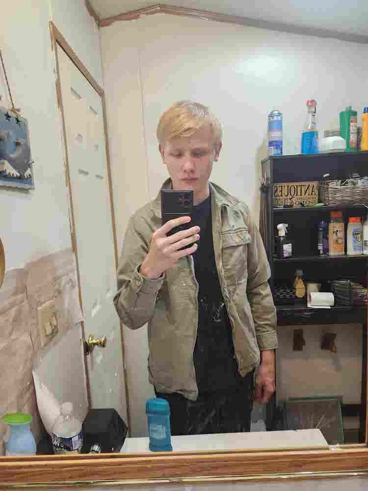 trying to find a roommate or a r