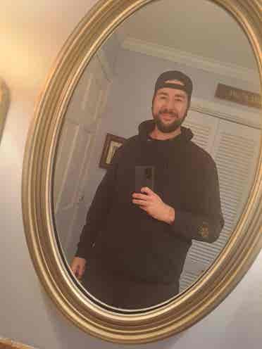 Looking for roommate