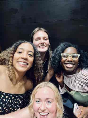 Female grad student roomies needed