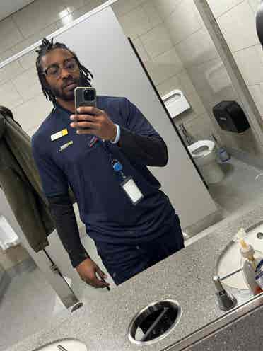 I am professional working at CarMax