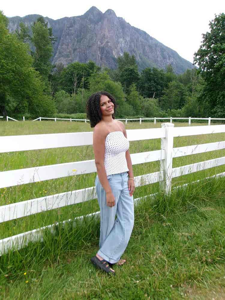 Ava