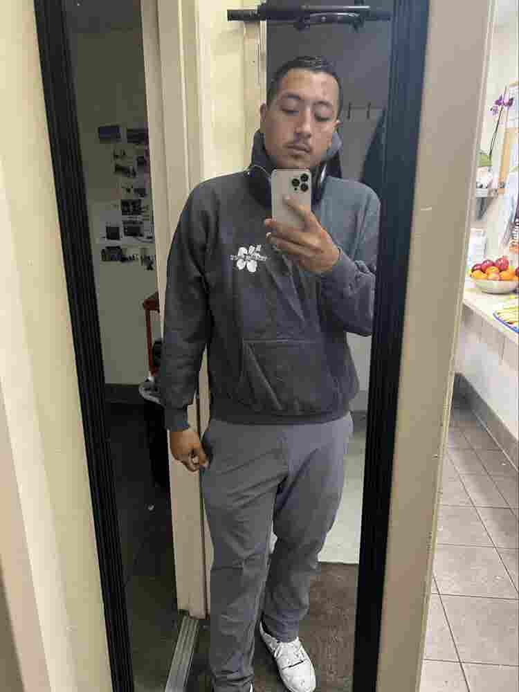 Looking for a roommate