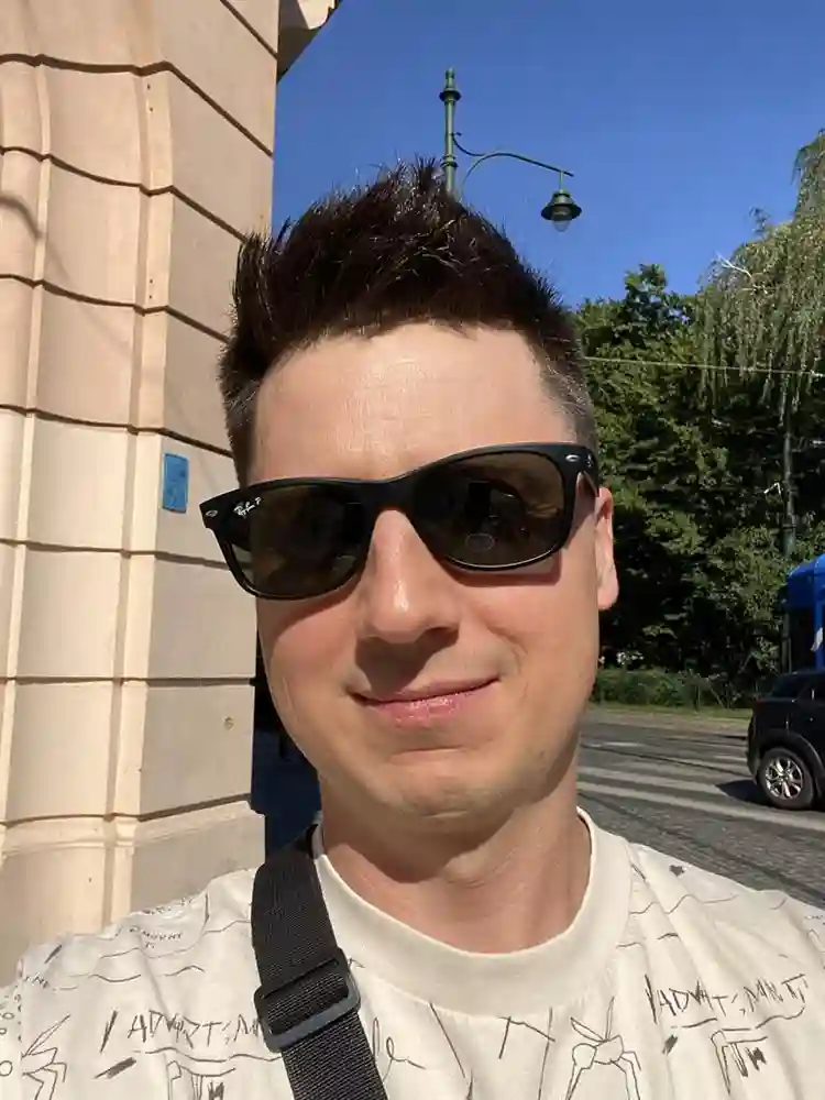 Room in SF Financial District