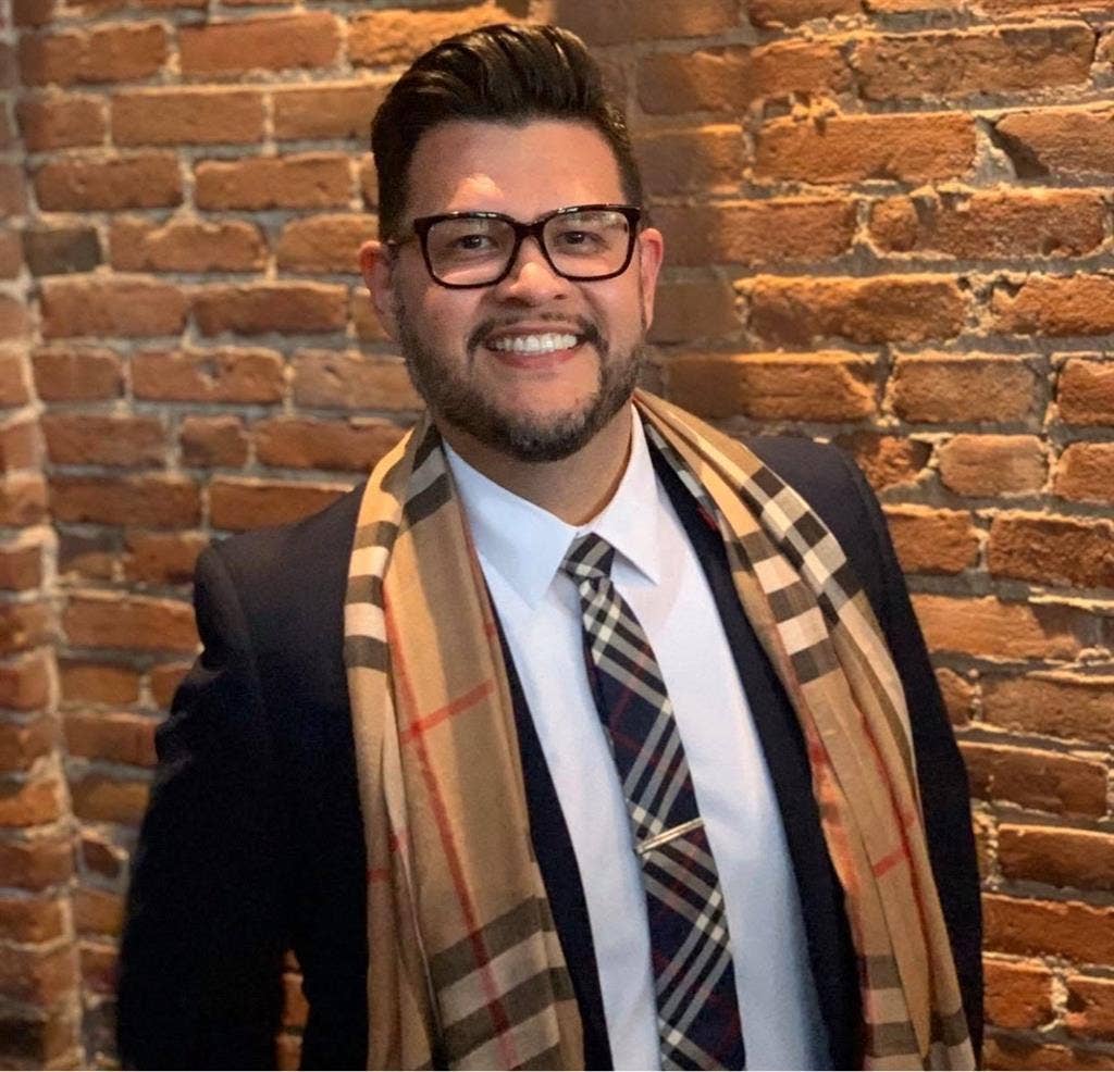 Professional Looking for a Room