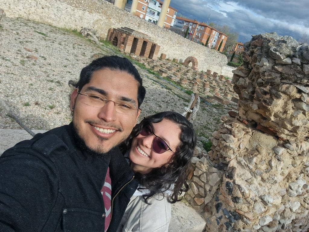 Busco habitación para pareja