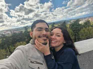 Busco habitación para pareja