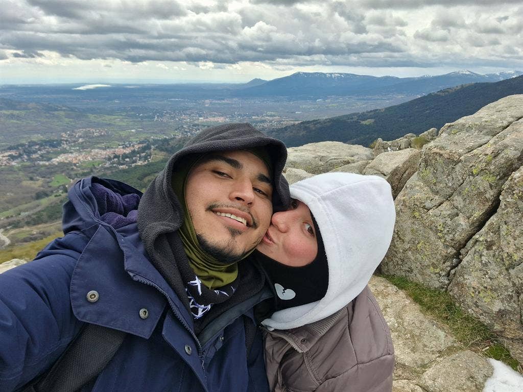 Busco habitación para pareja