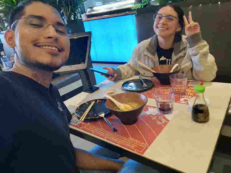 Busco habitación para pareja