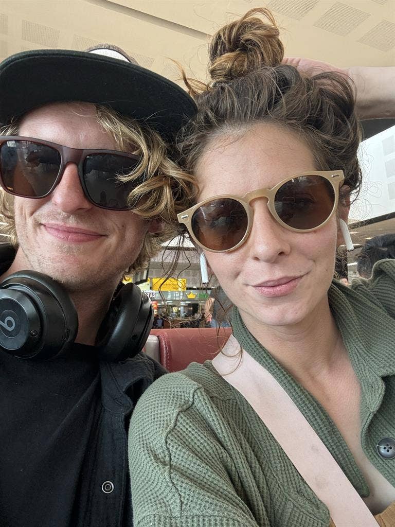Sublet needed for WFH newlyweds !