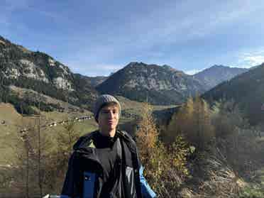 Looking for Flat to share.