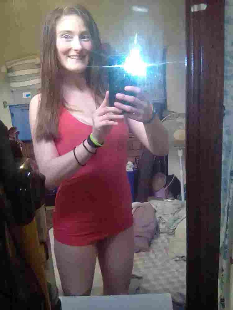 Hi I am am seeking a room rent $