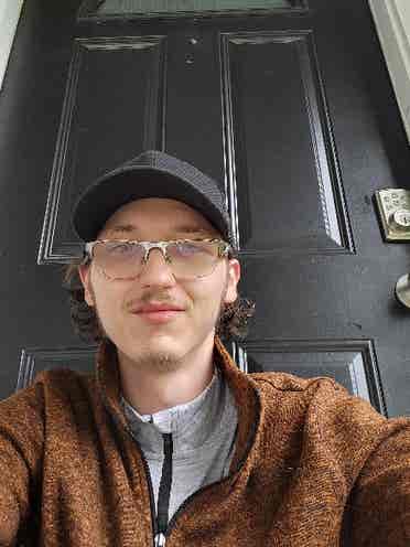 Looking to rent a room around Sep