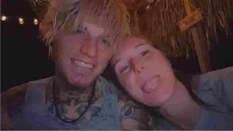 COUPLE needing temporary room!!