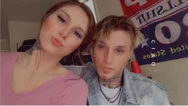 COUPLE needing temporary room!!