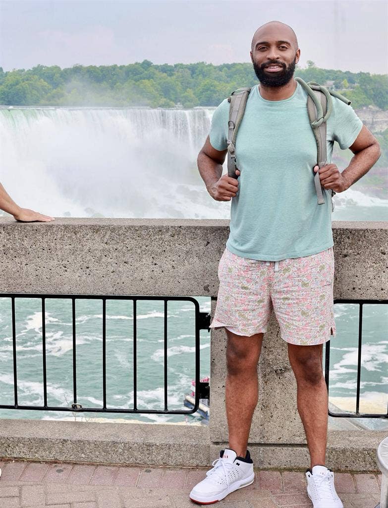 Healthcare profess seeking room