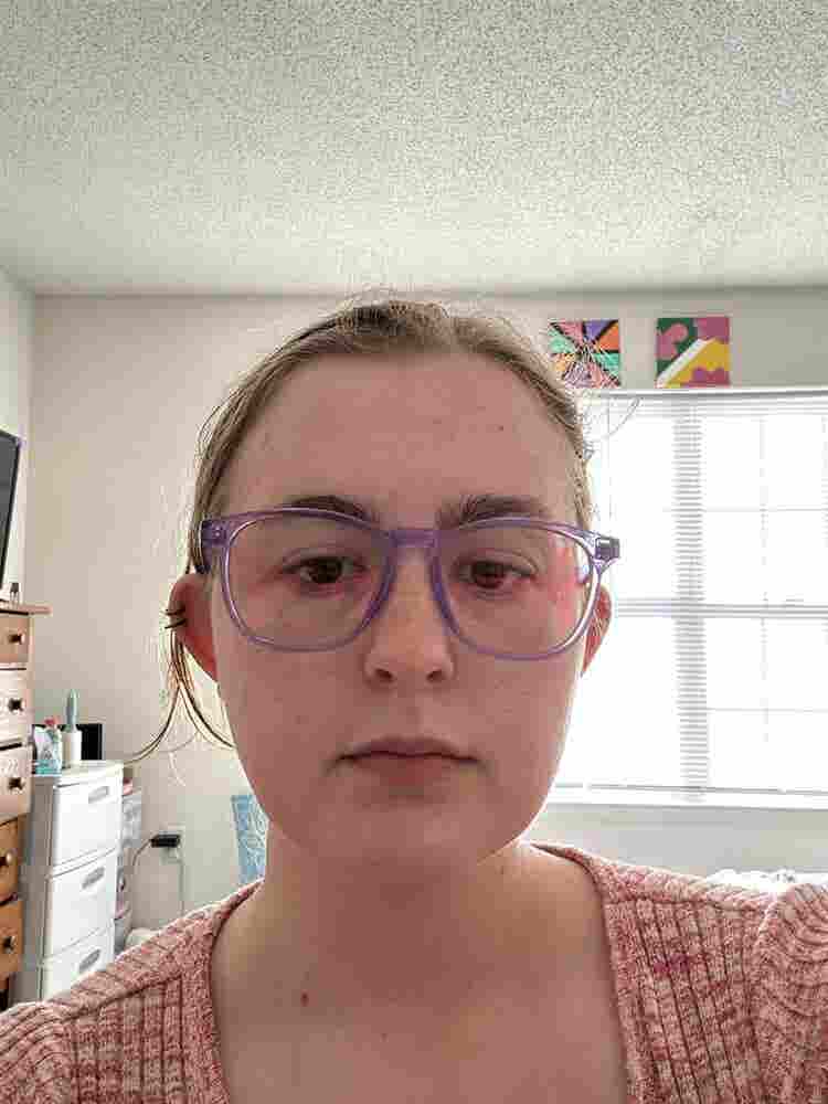 Looking for a female roommate