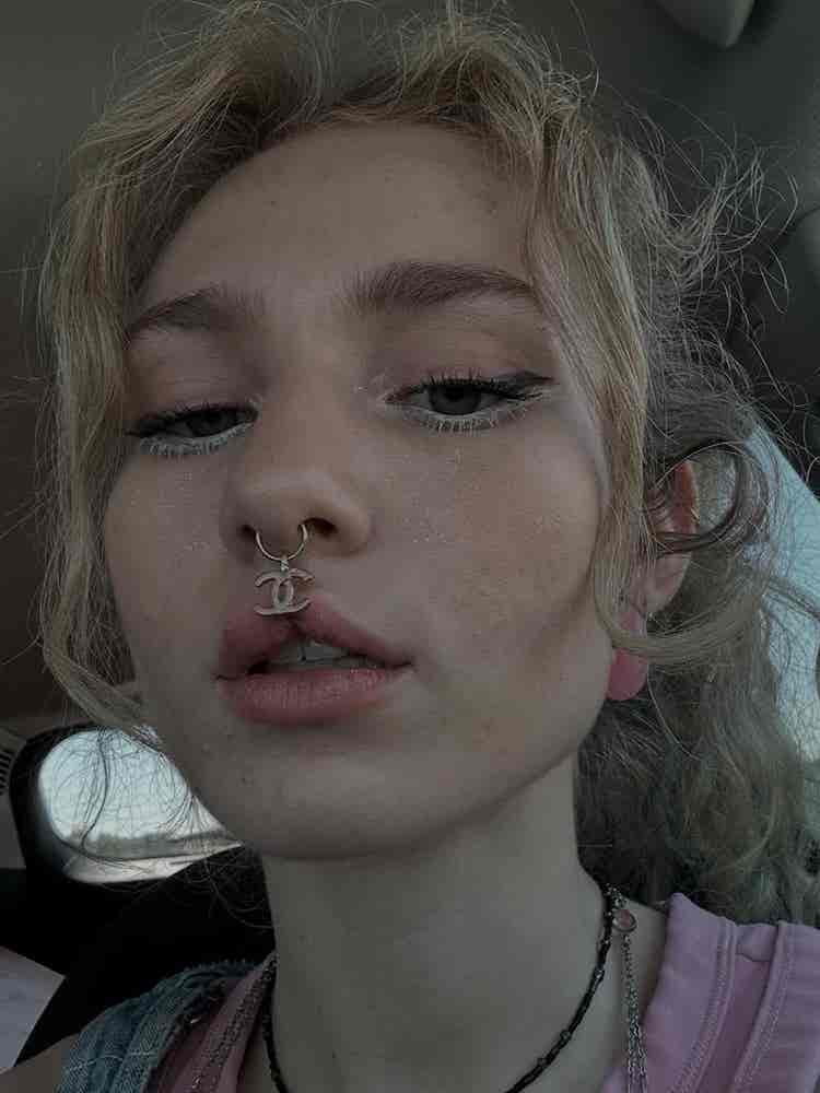 Ava