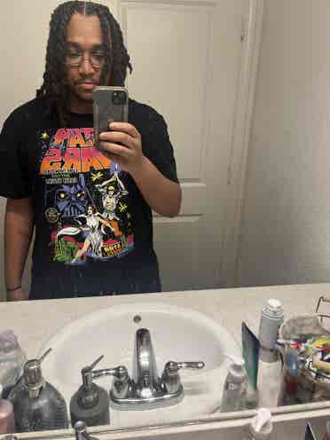 Looking for a roommate