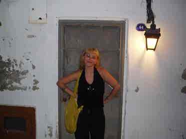 looking for a room in rome