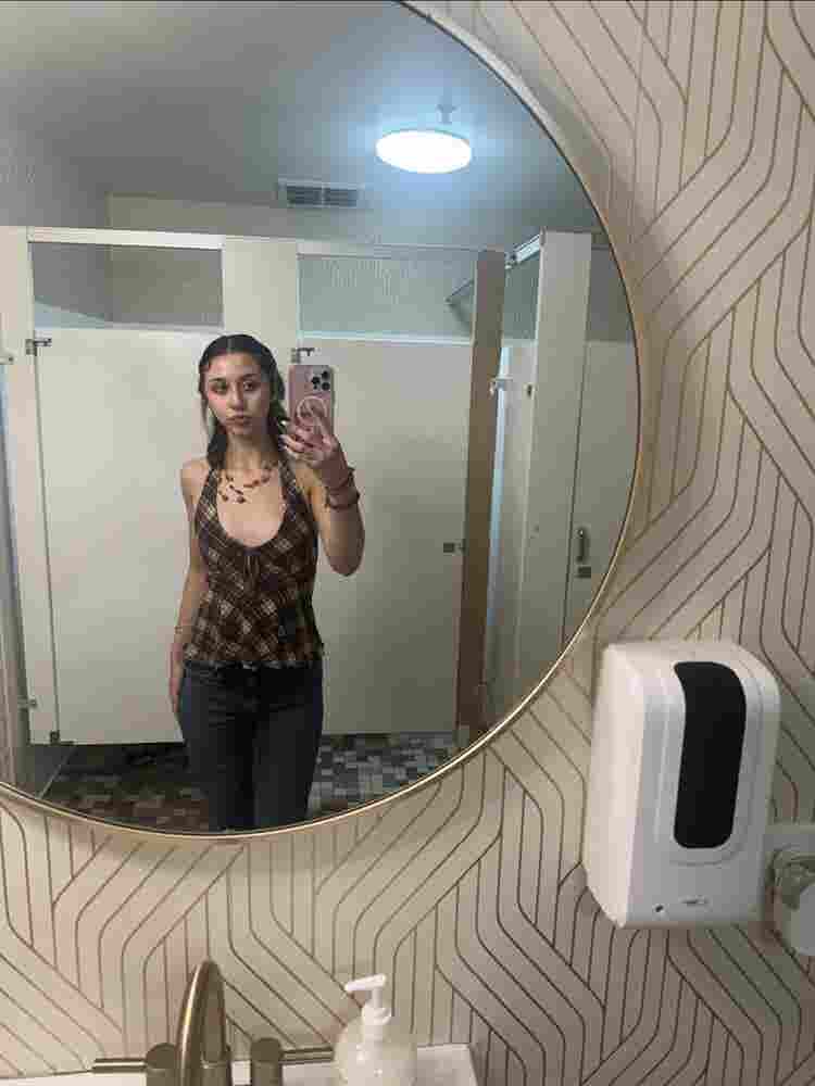 Looking for female roomie!