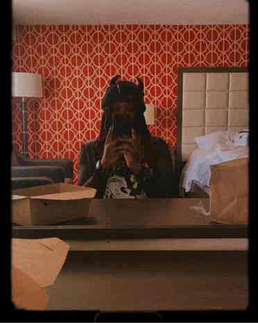 Hi I’m Yon and need a roommate lol