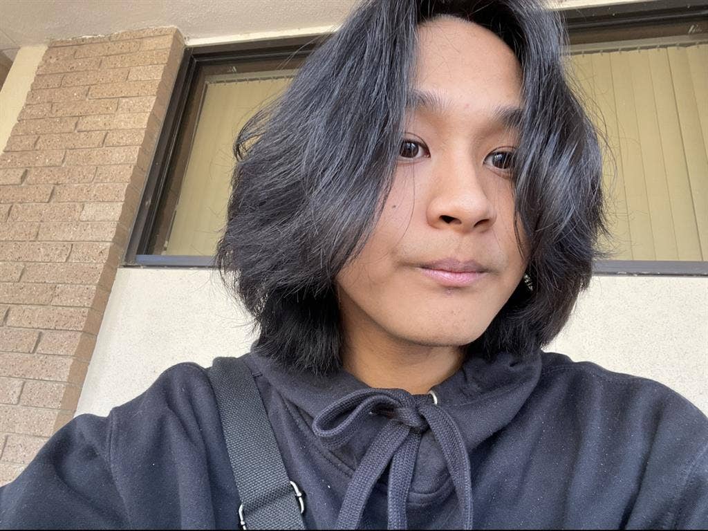 Looking to roomate near/in
Carson