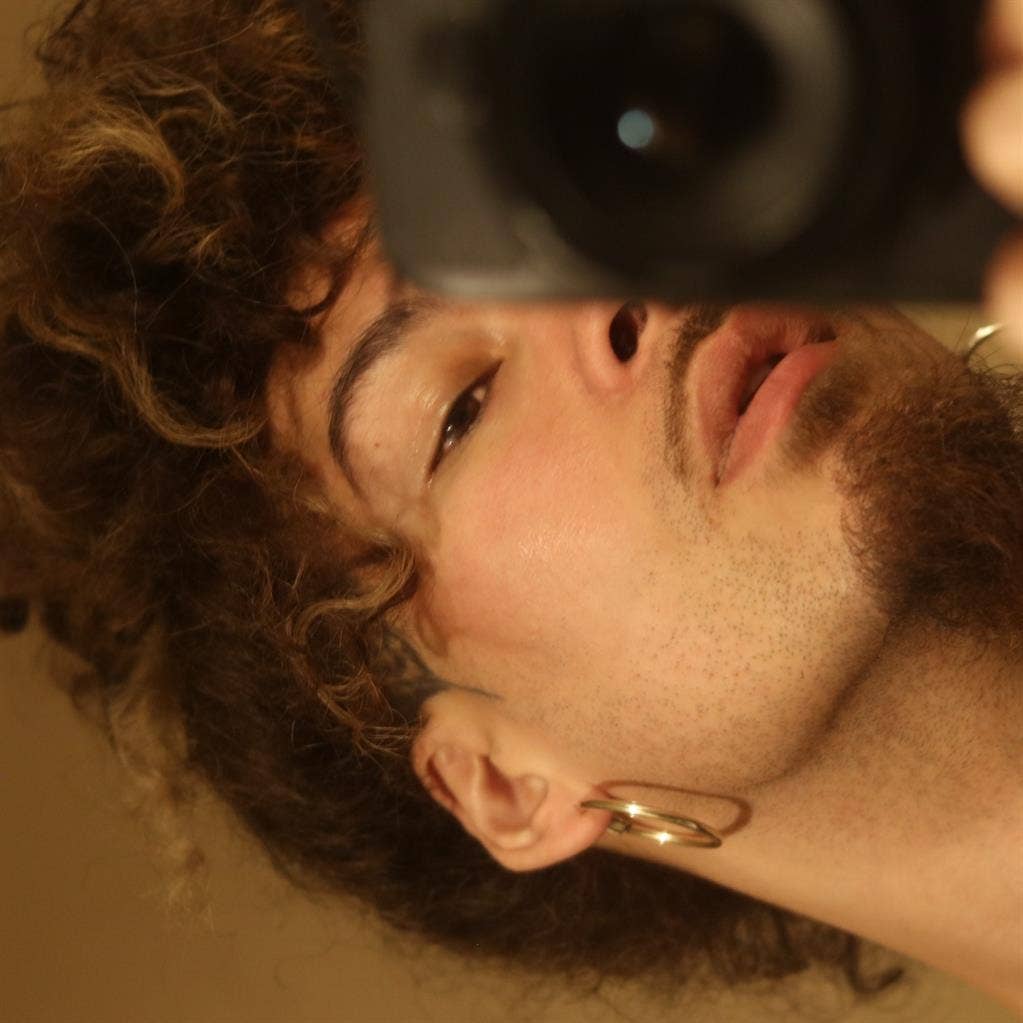 Kendall | Bartender | Taurus