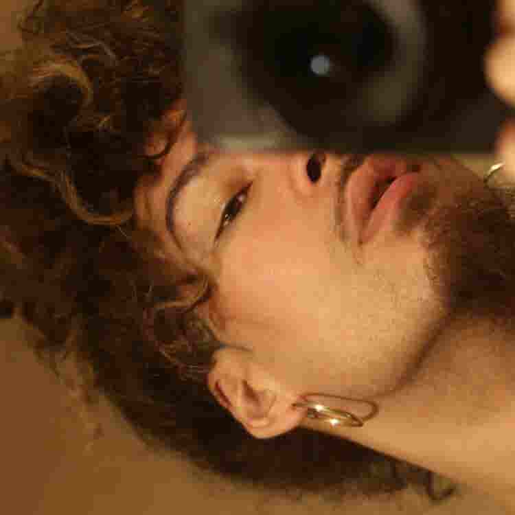 Kendall | Bartender | Taurus